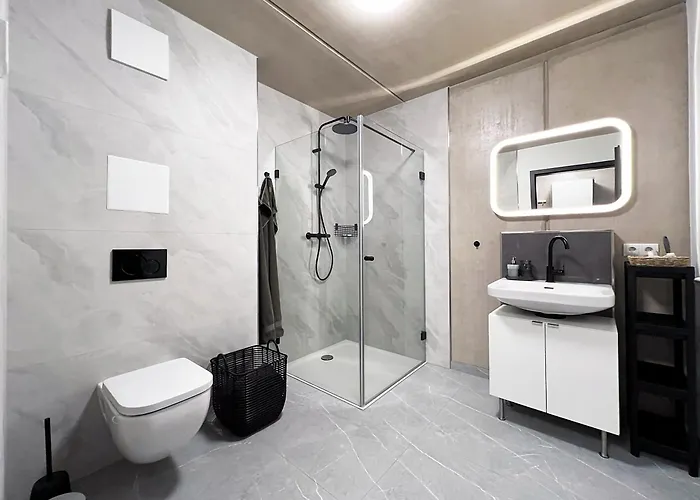 Appartement Bonquartier Design Mit Balkon, Parkplatz *