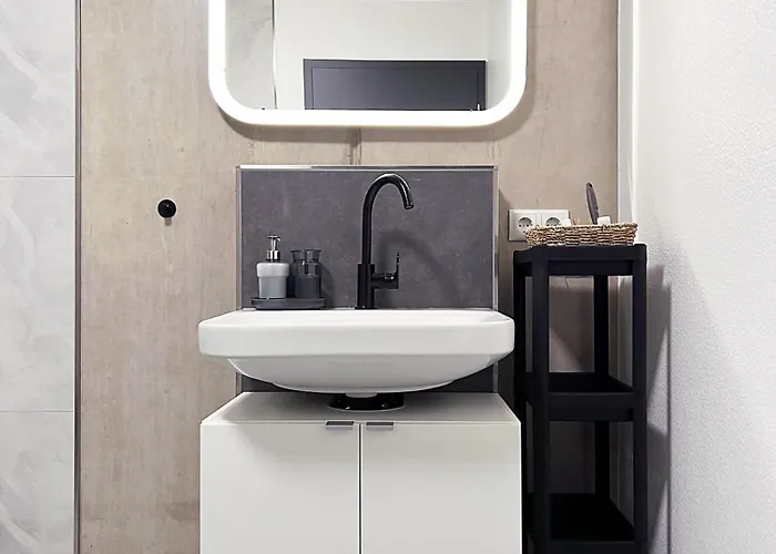 Bonquartier Design Mit Balkon, Parkplatz Appartement