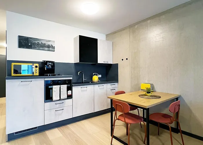 Bonquartier Design Mit Balkon, Parkplatz Appartement *